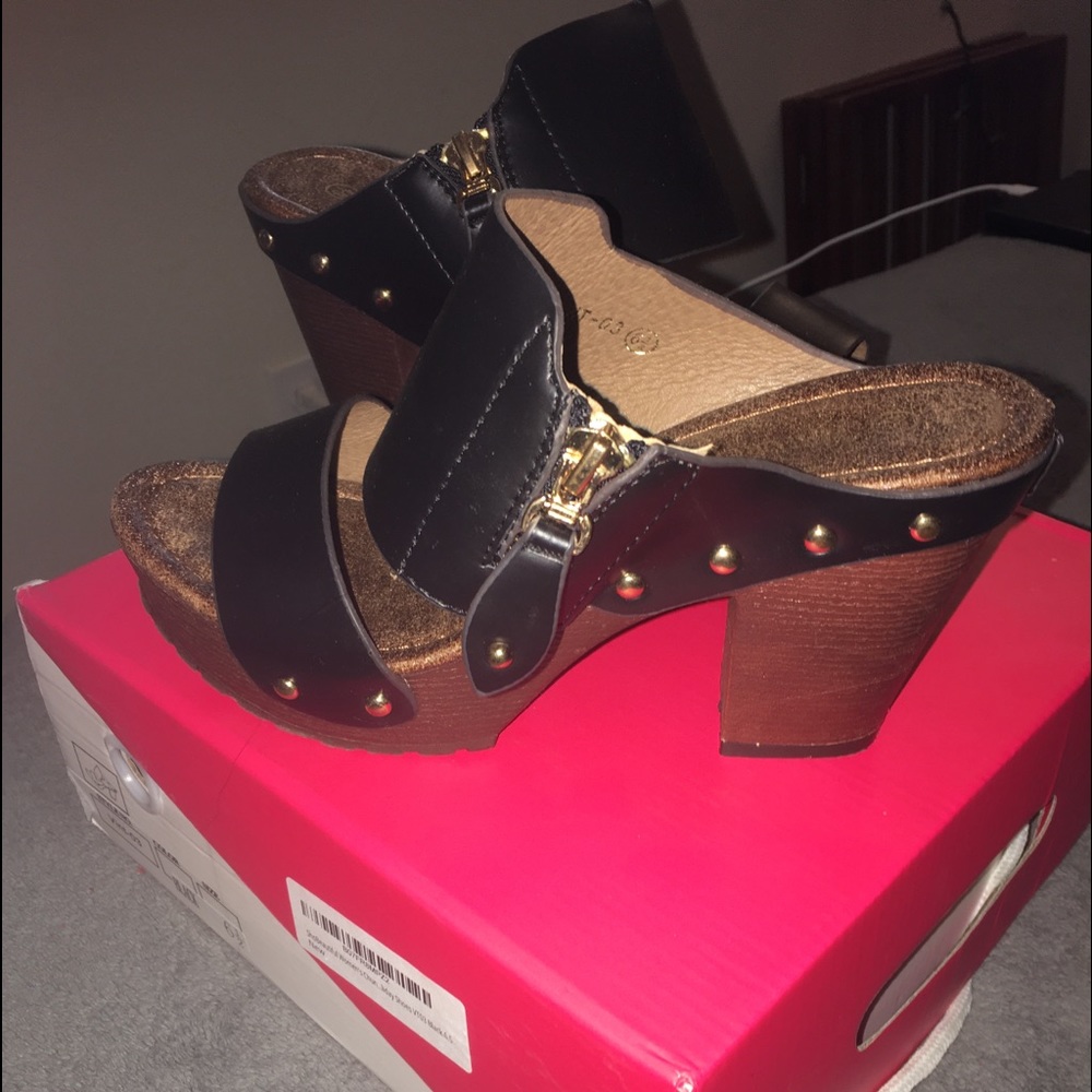 Women’s chunky heels